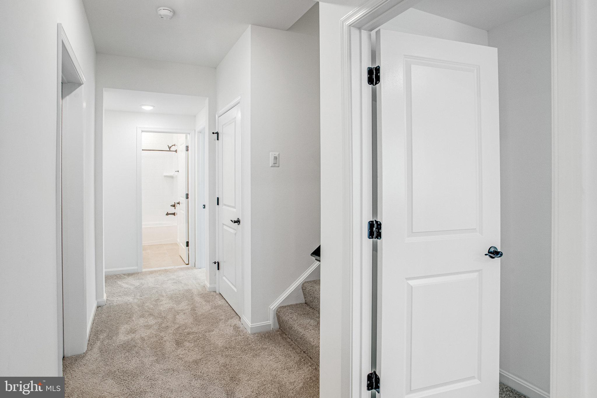 WHITE OAK RESERVE - Residential