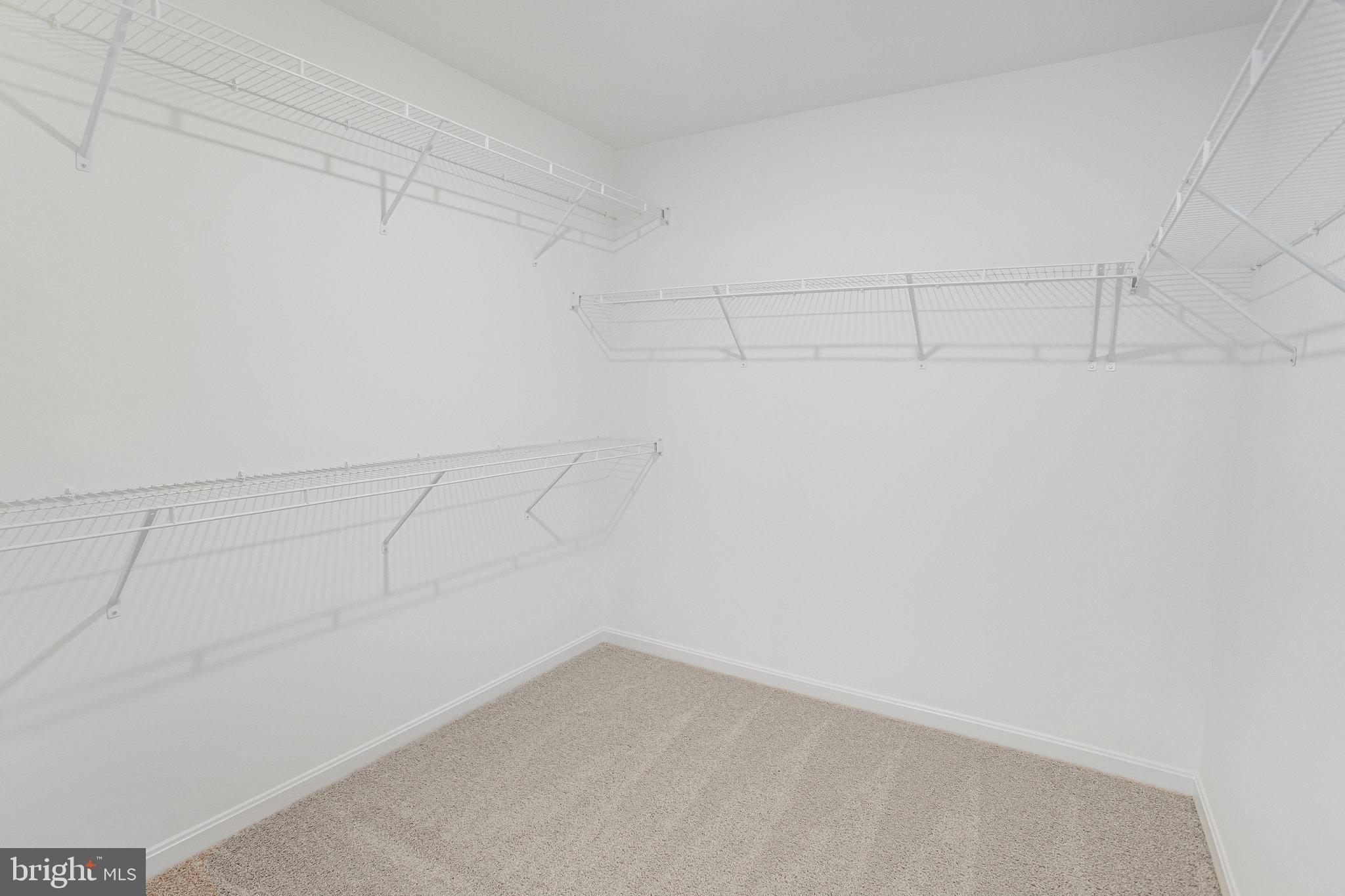 WHITE OAK RESERVE - Residential