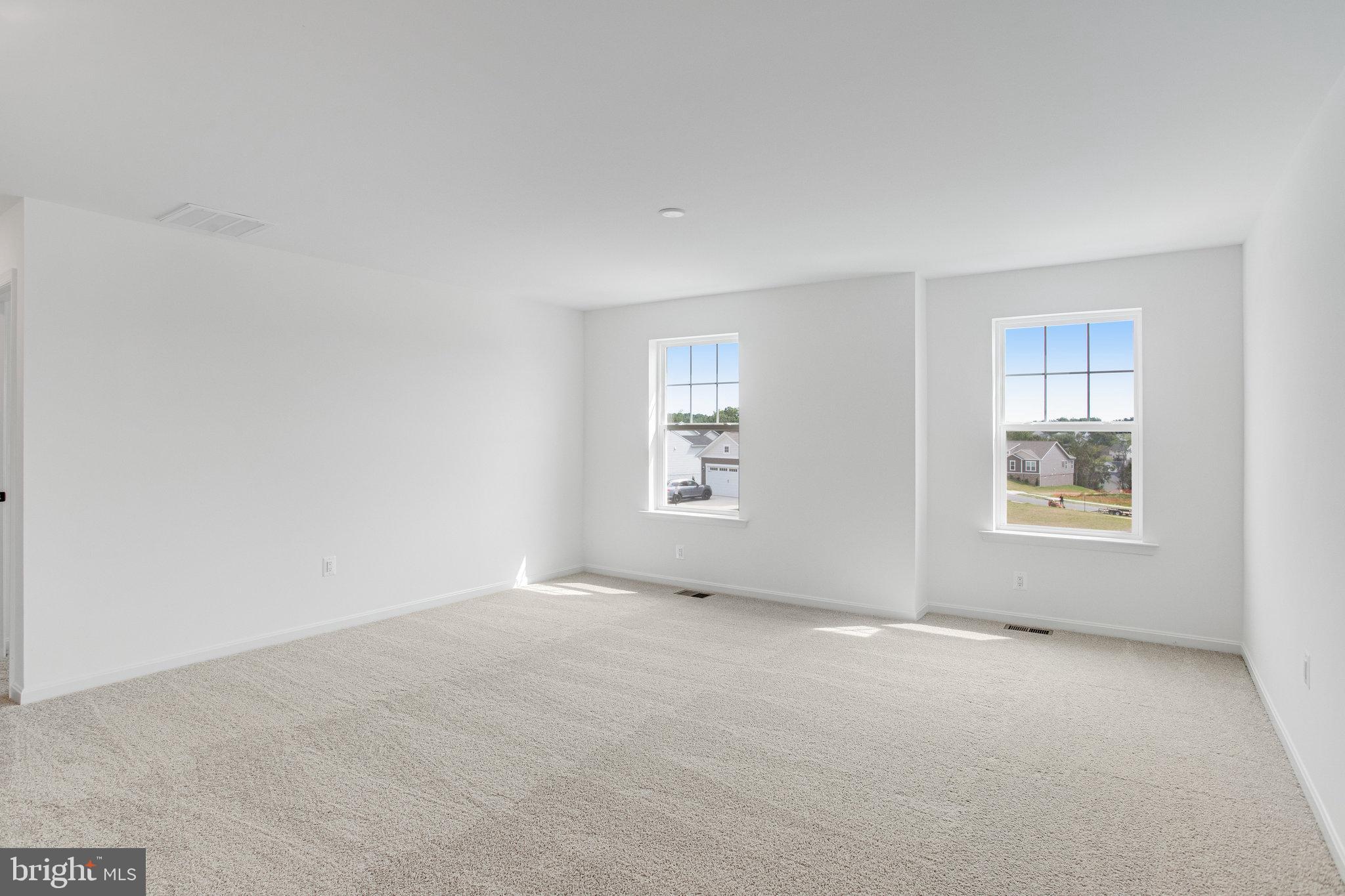 WHITE OAK RESERVE - Residential