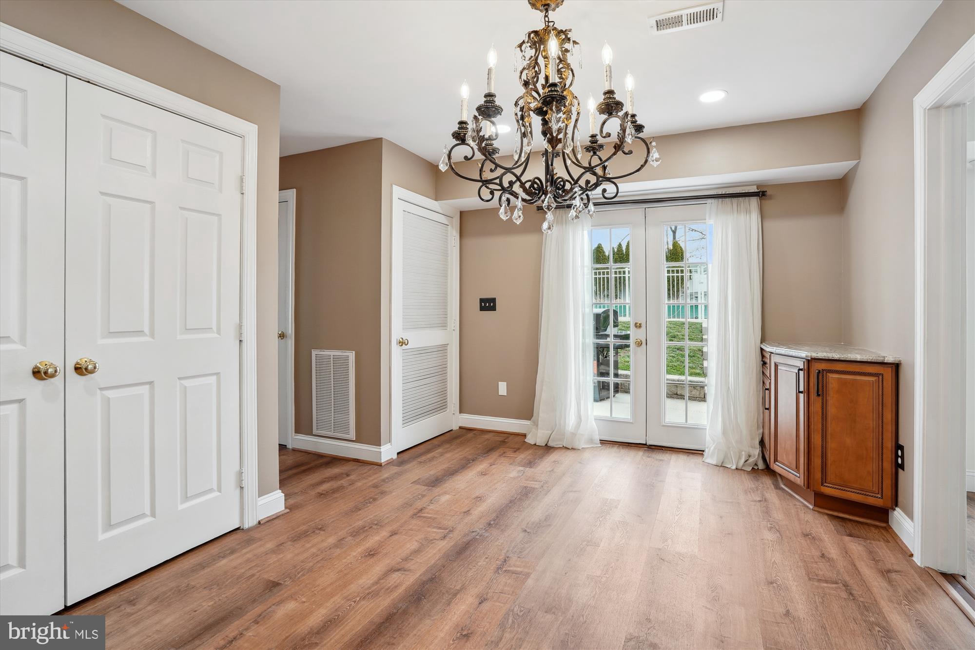 MANASSAS PARK - Residential