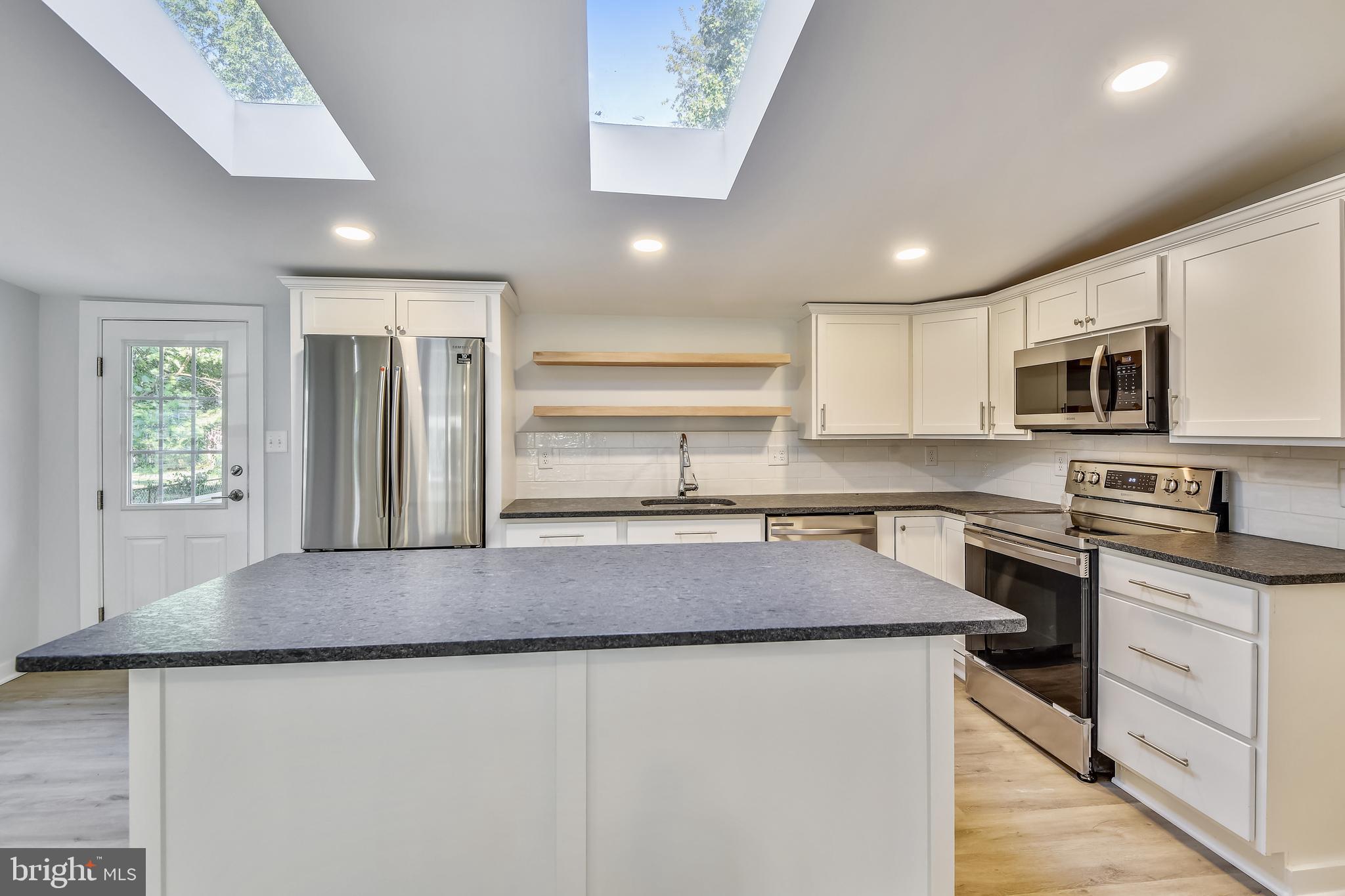 CAPE ST CLAIRE - Residential