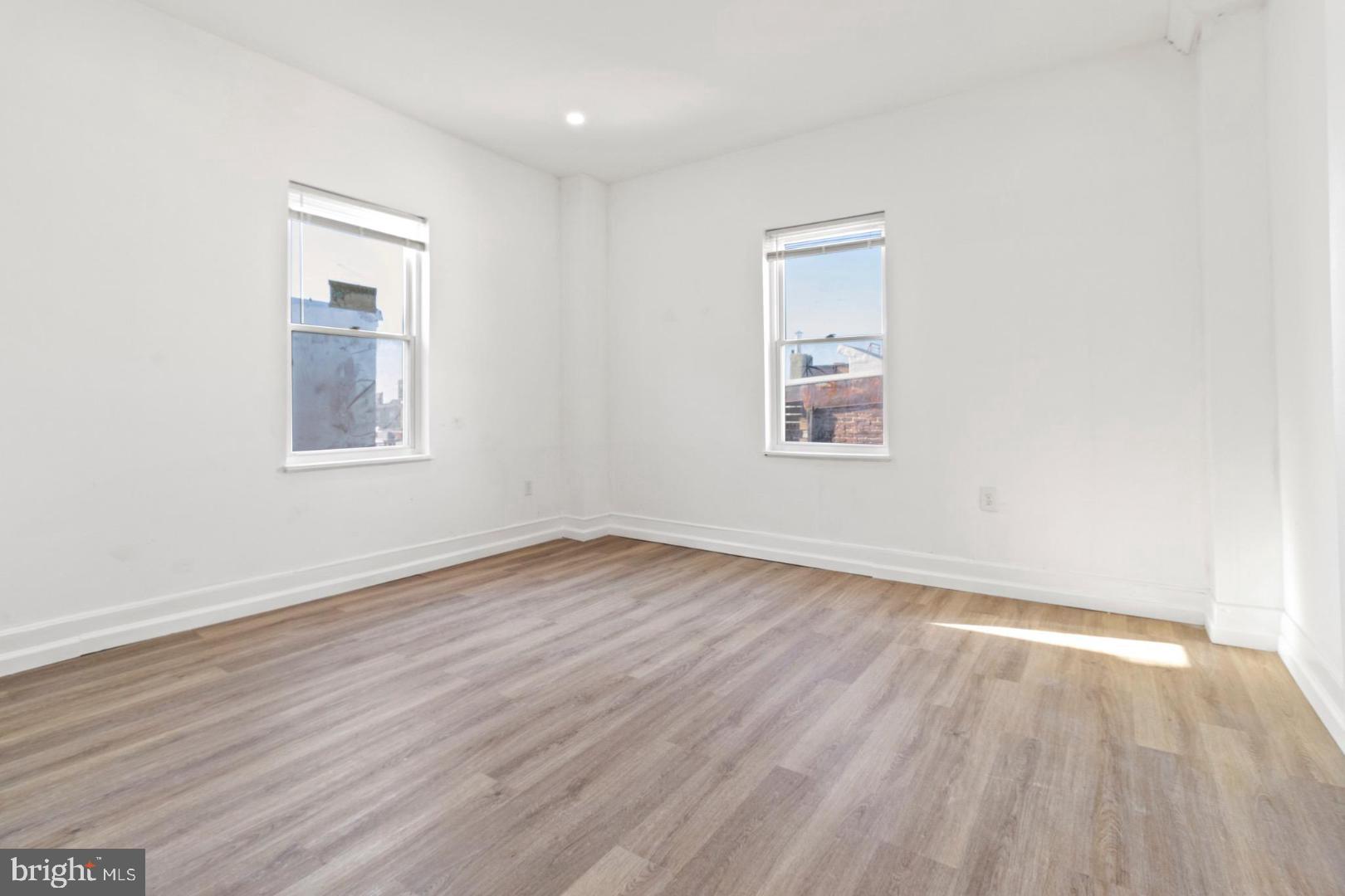 NEWBOLD - Commercial Sale