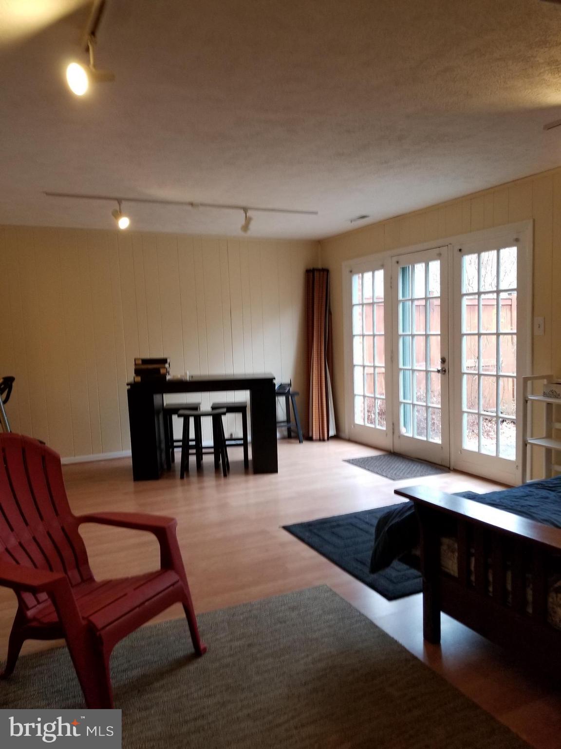 STONEHURST - Residential Lease