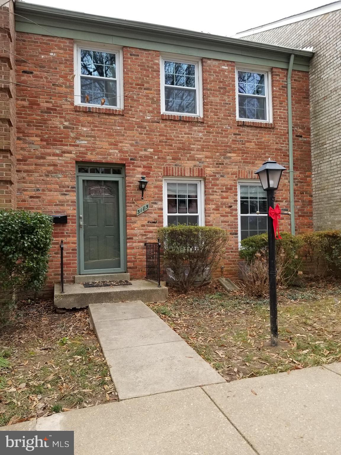 STONEHURST - Residential Lease