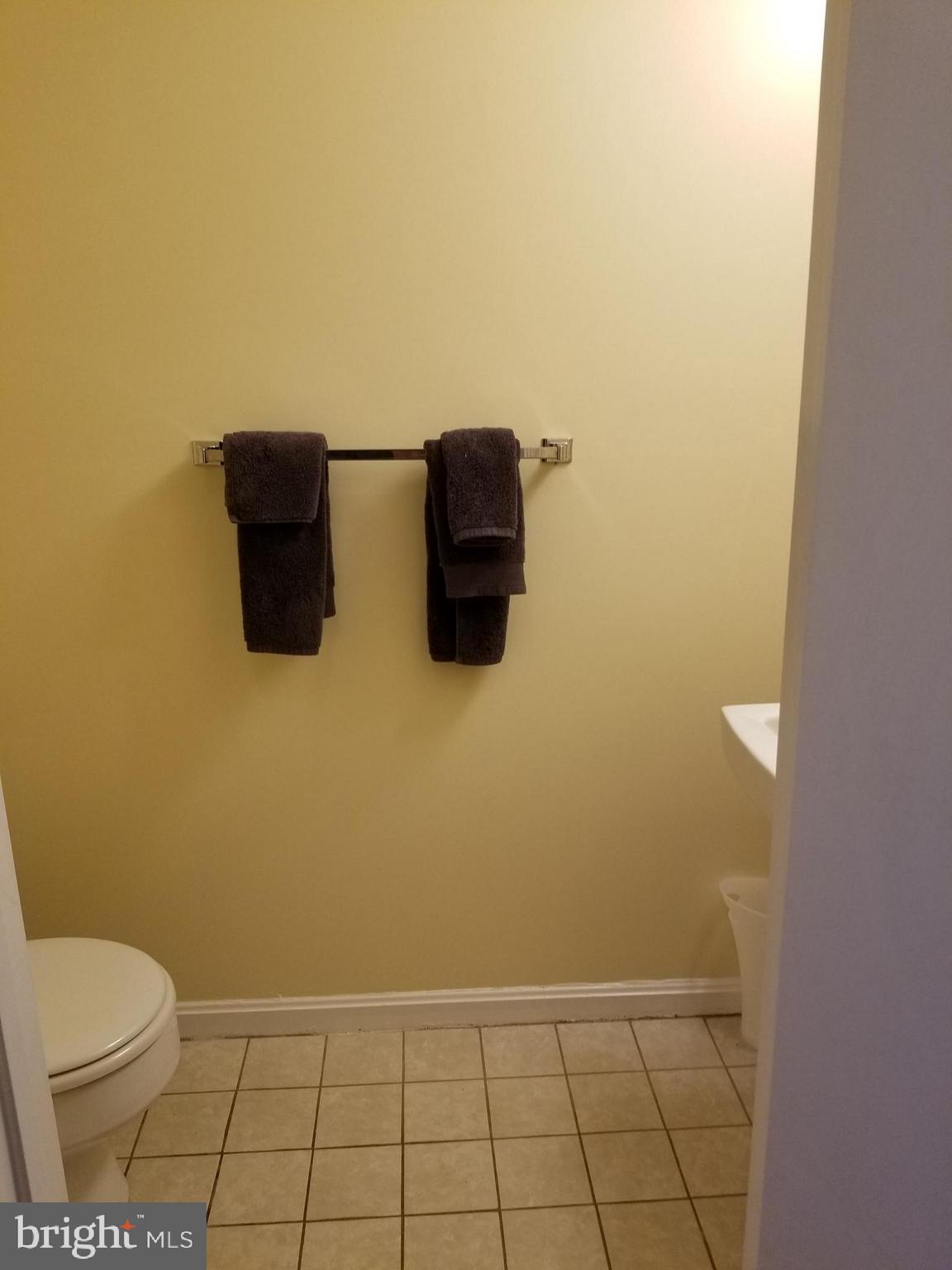 STONEHURST - Residential Lease