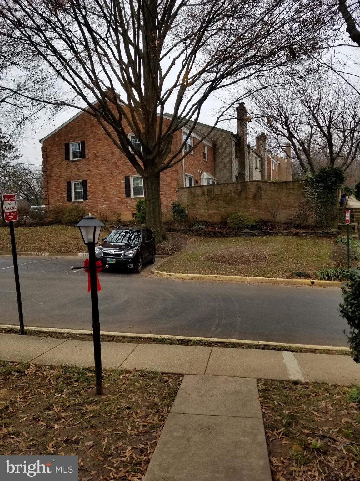 STONEHURST - Residential Lease