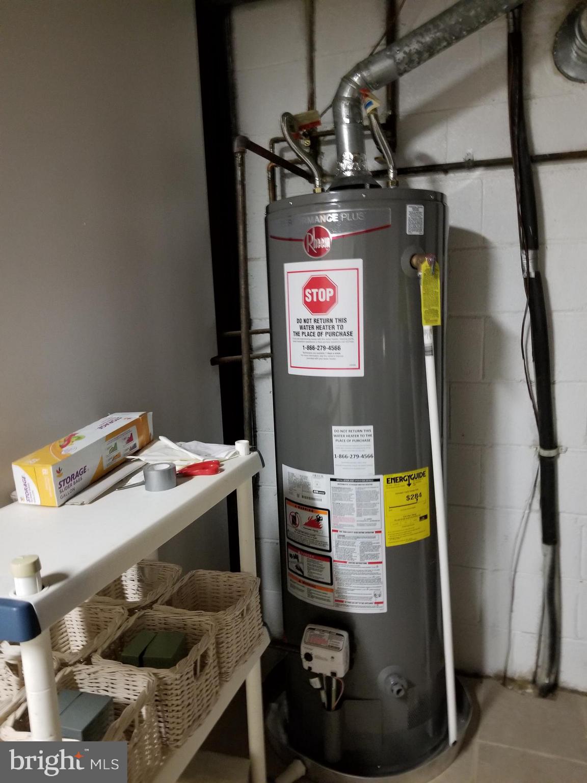 STONEHURST - Residential Lease