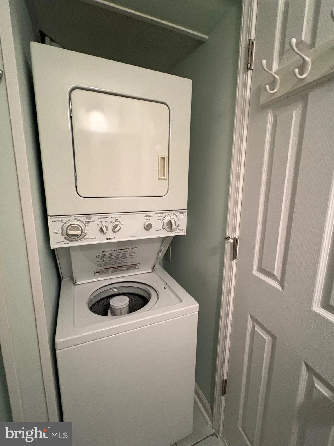 Maple Shade, New Jersey 08052, United States, 2 Bedrooms Bedrooms, ,2 BathroomsBathrooms,Residential,Active,93646