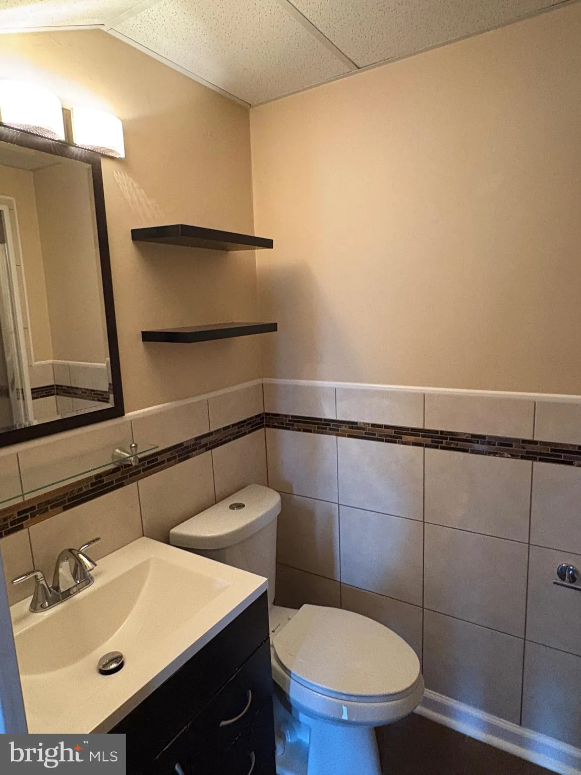 Maple Shade, New Jersey 08052, United States, 2 Bedrooms Bedrooms, ,2 BathroomsBathrooms,Residential,Active,93646