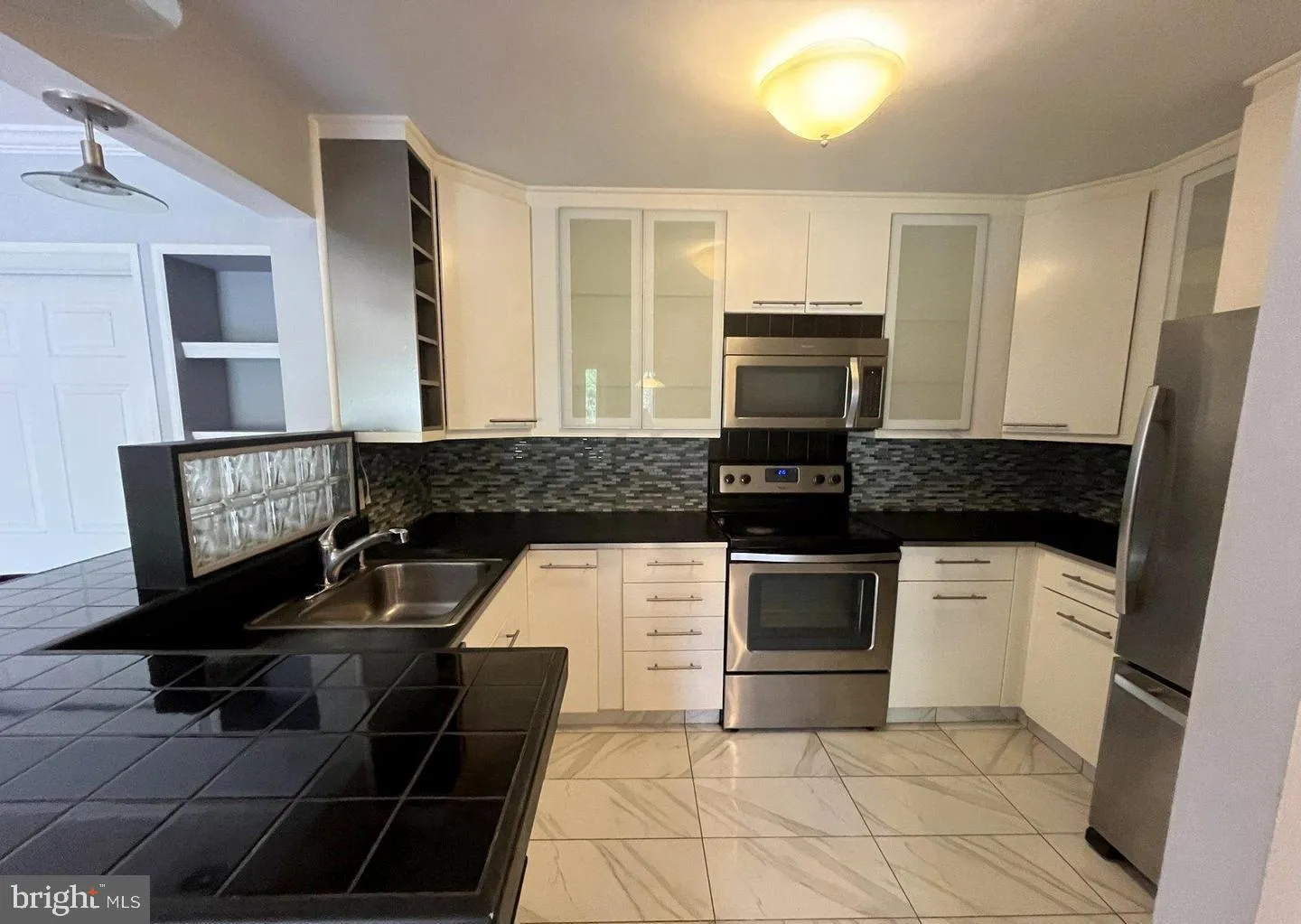 Maple Shade, New Jersey 08052, United States, 2 Bedrooms Bedrooms, ,2 BathroomsBathrooms,Residential,Active,93646