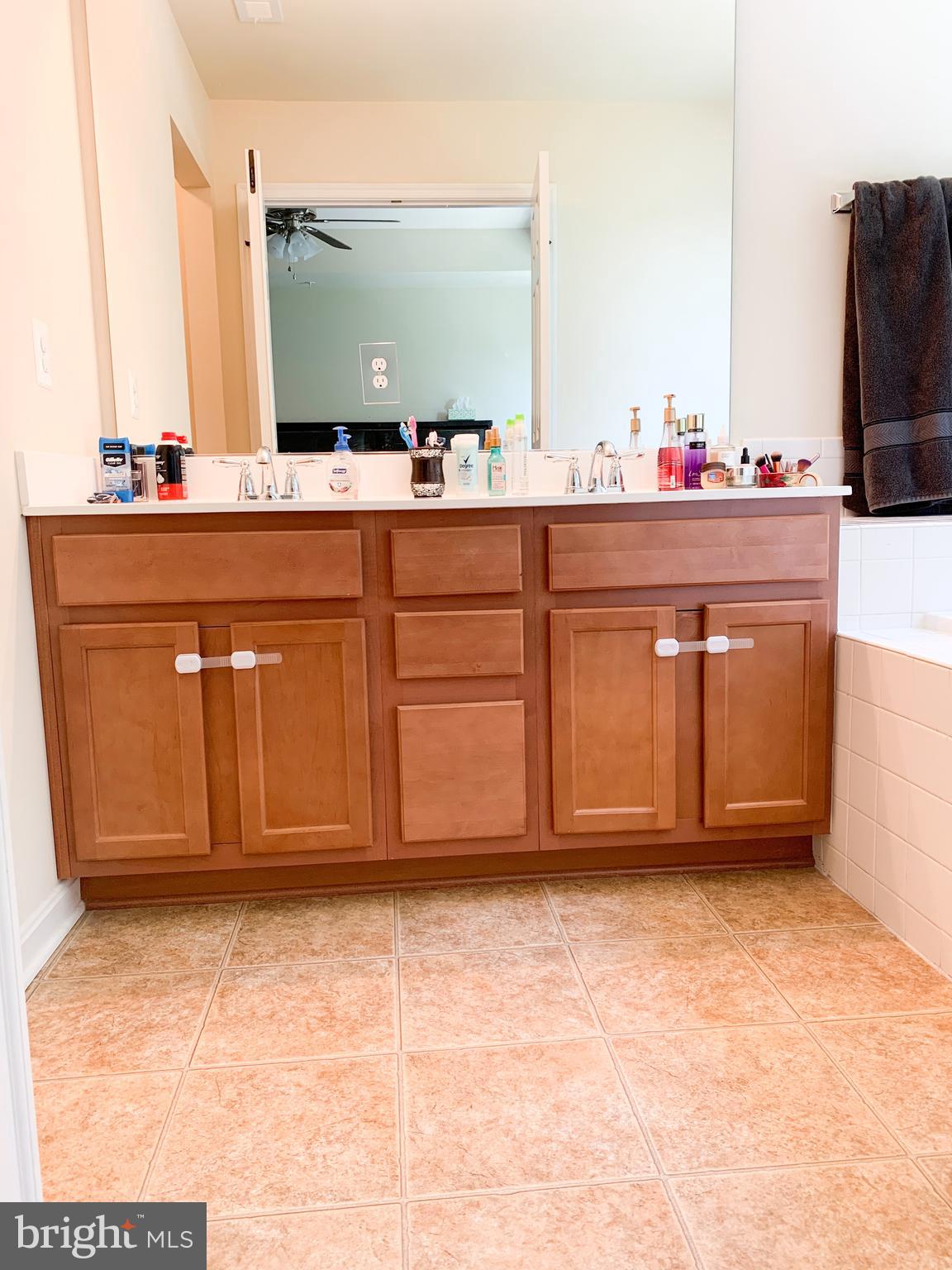 ELIZABETH HILLS PHASE 1 - Residential