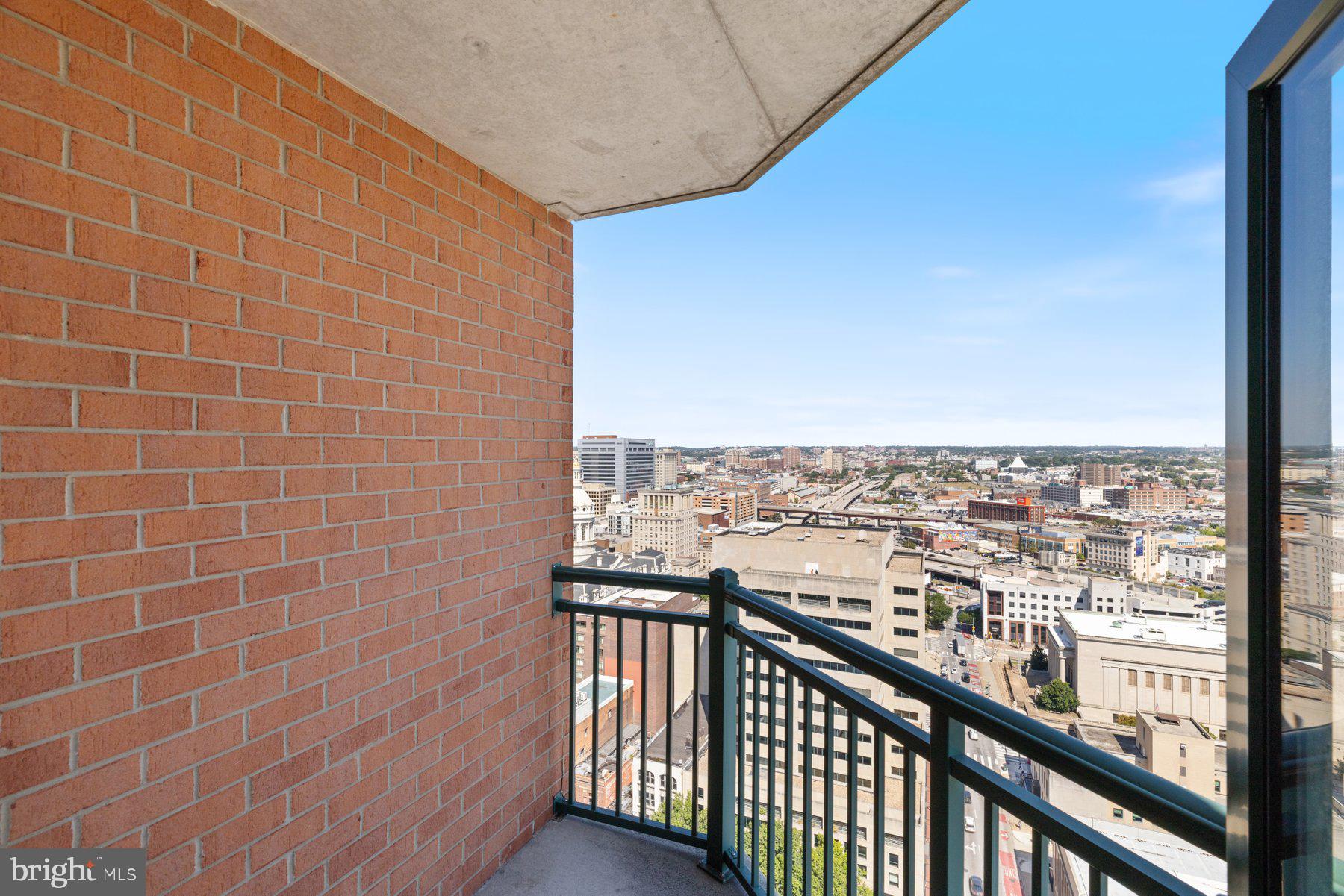 DOWNTOWN - Residential