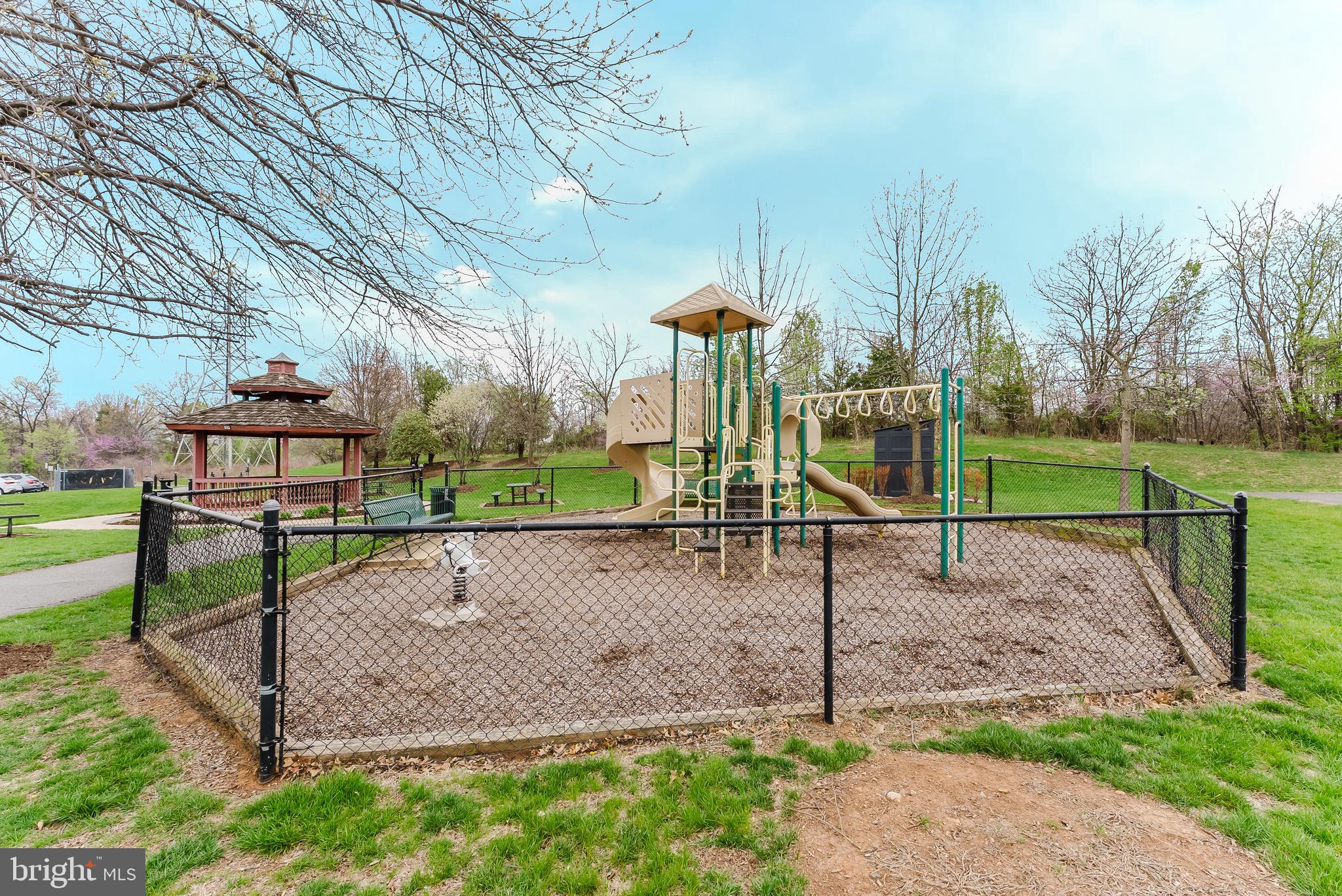 COPPERMINE CROSSING - Residential