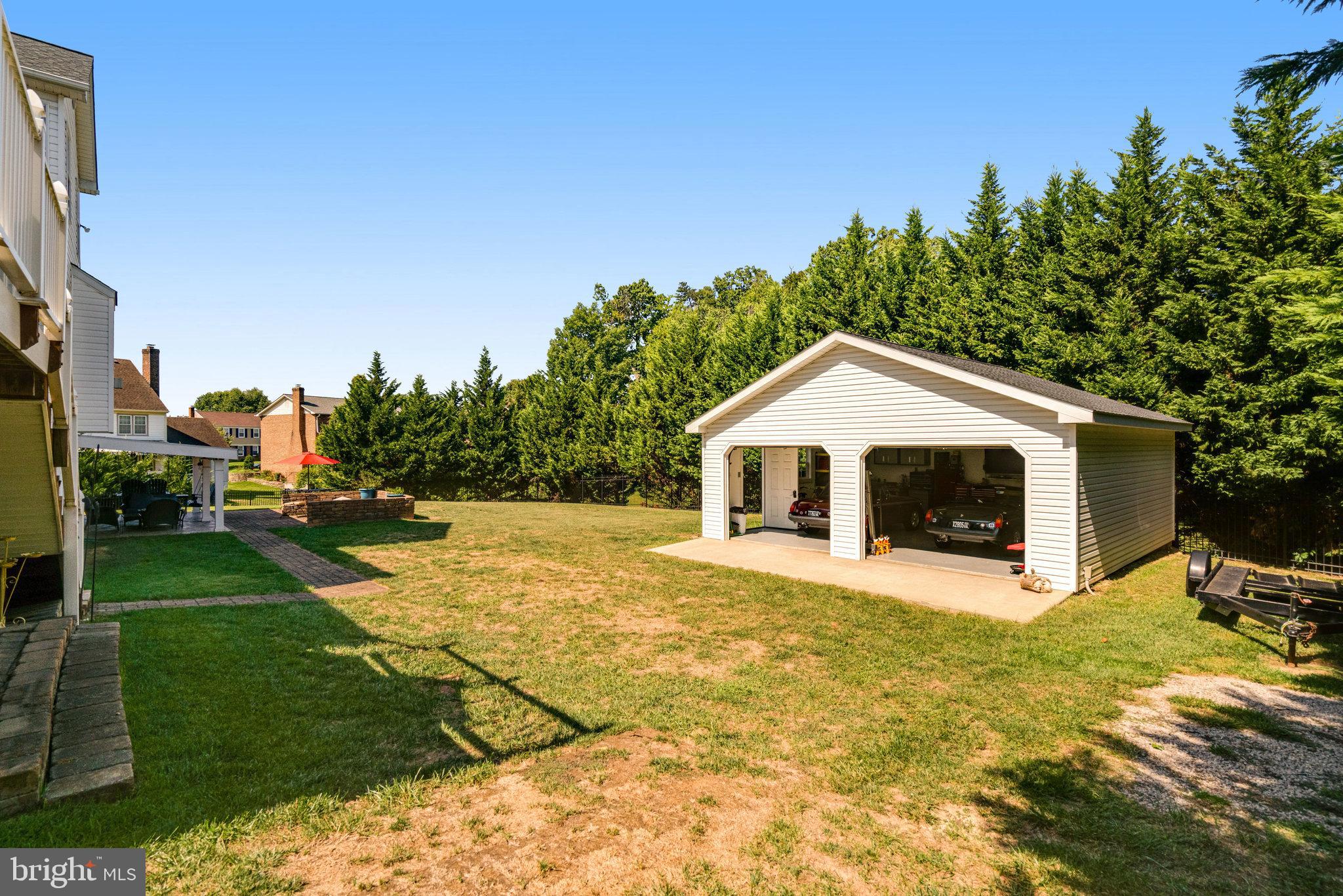 HUNTER ESTATES - Residential