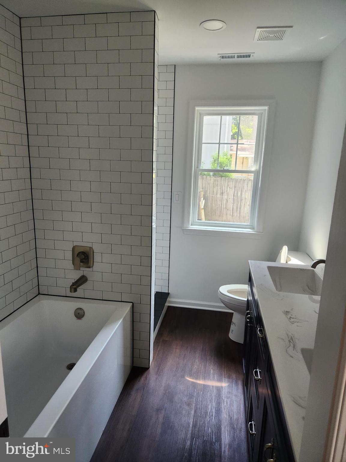 MAYO BEACH - Residential