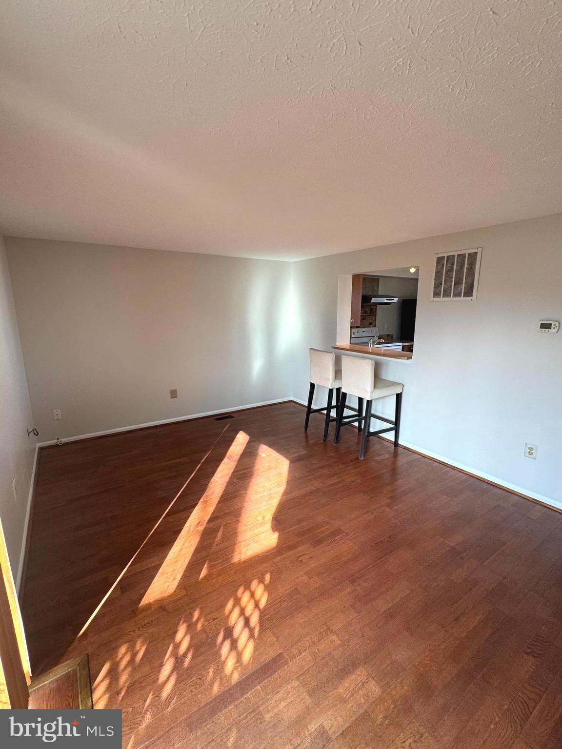 HILLCREST ORCHARDS - Residential Lease