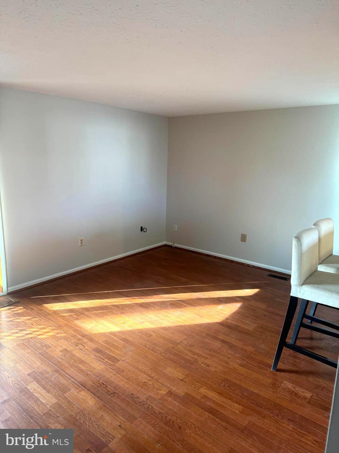 HILLCREST ORCHARDS - Residential Lease