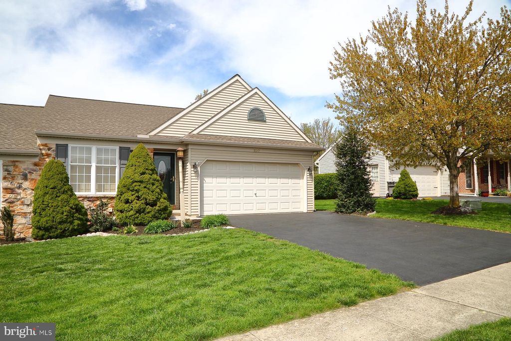 Photo of 5047 Field View Drive, MOUNT JOY, PA 17552 (MLS # PALA2069438)