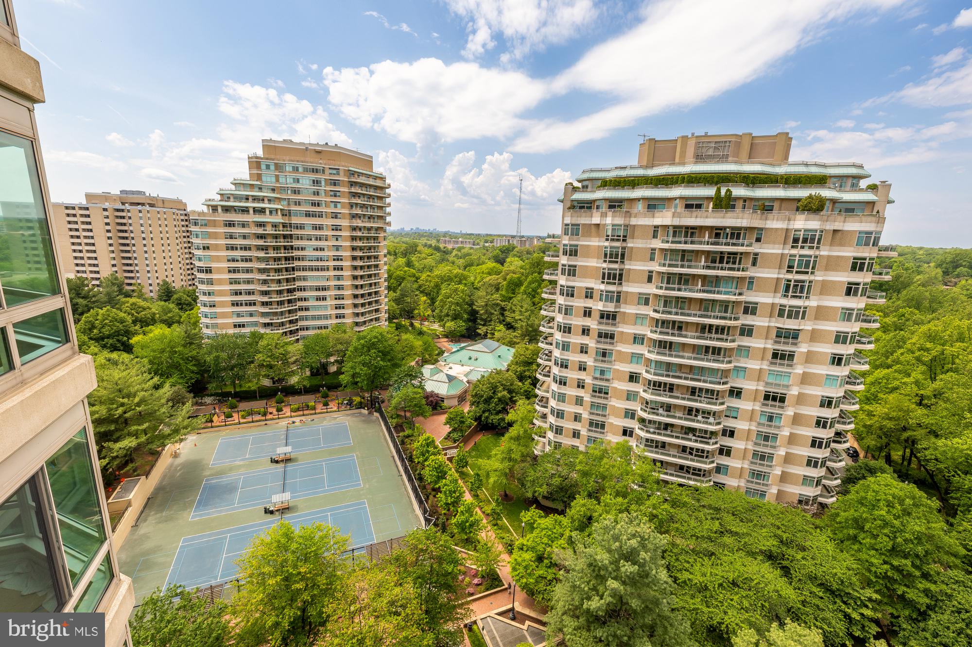 SOMERSET HOUSE CONDOS - Residential