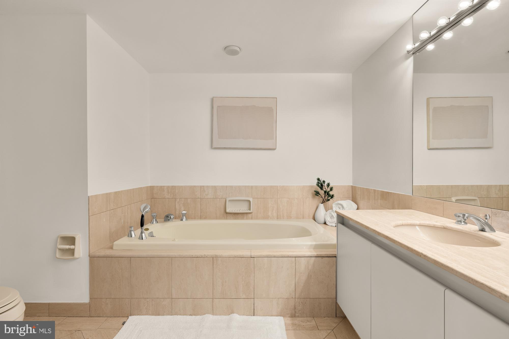 SOMERSET HOUSE CONDOS - Residential