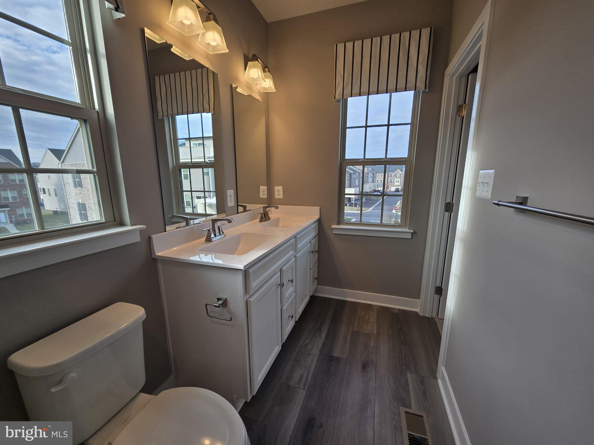 TIMOTHY BRANCH TOWNS - Residential Lease