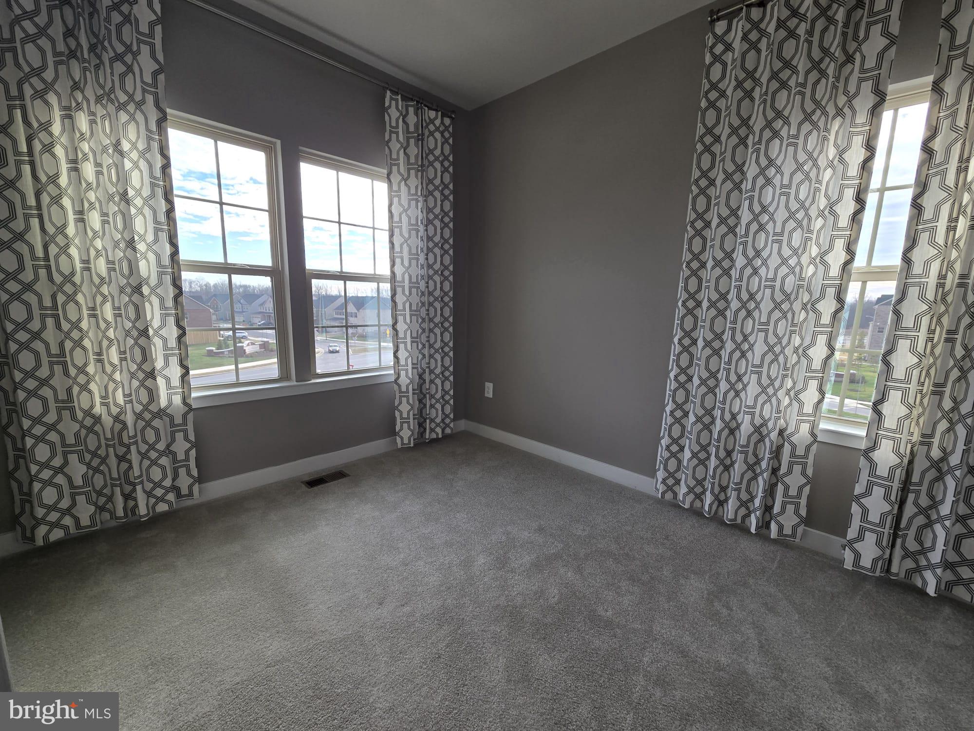 TIMOTHY BRANCH TOWNS - Residential Lease