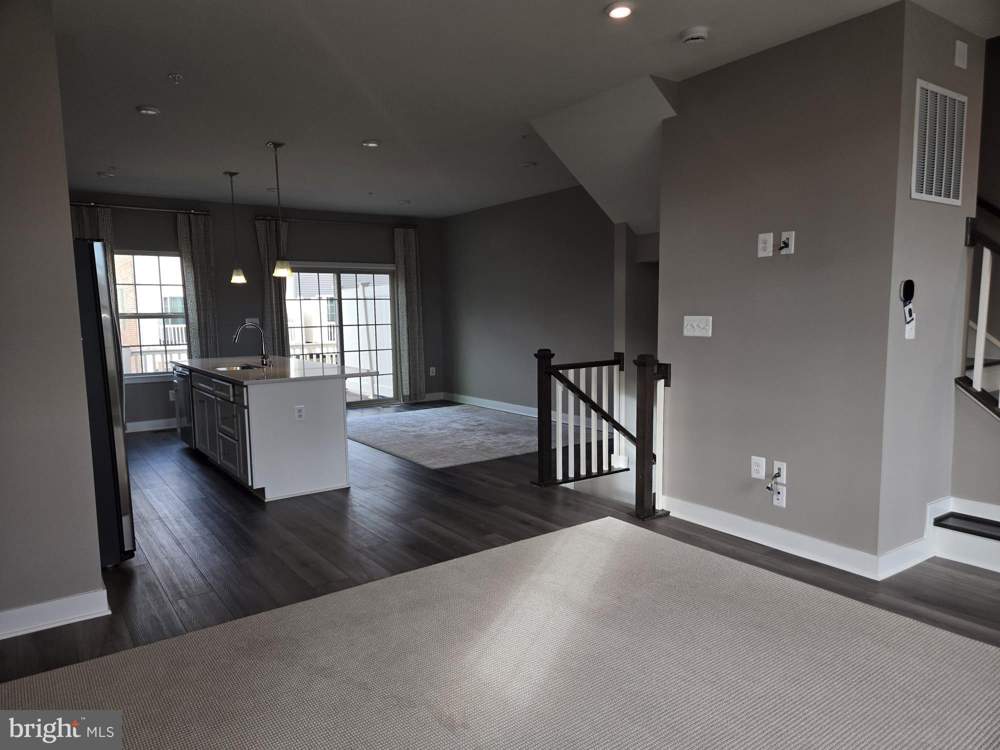 TIMOTHY BRANCH TOWNS - Residential Lease