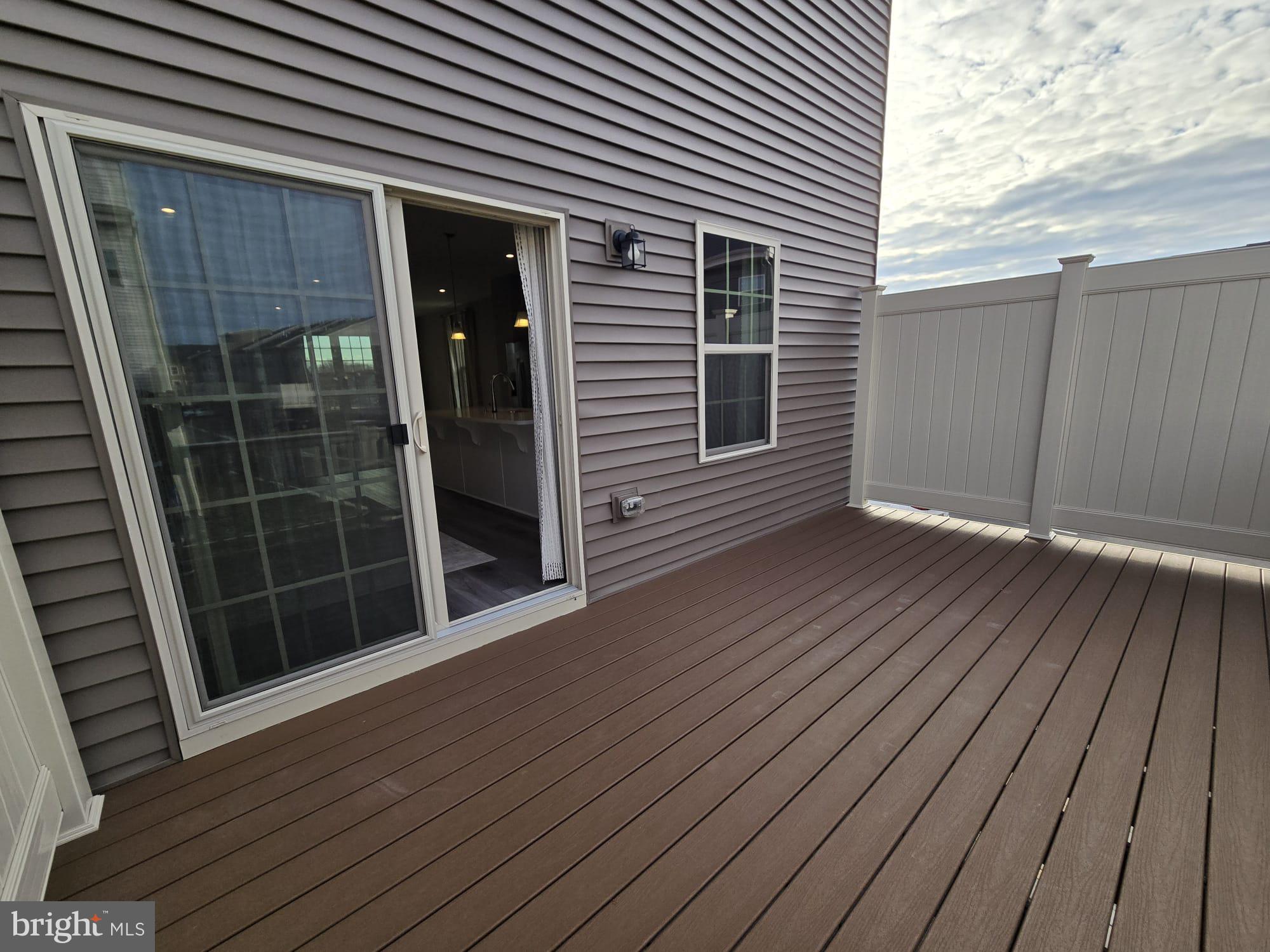 TIMOTHY BRANCH TOWNS - Residential Lease