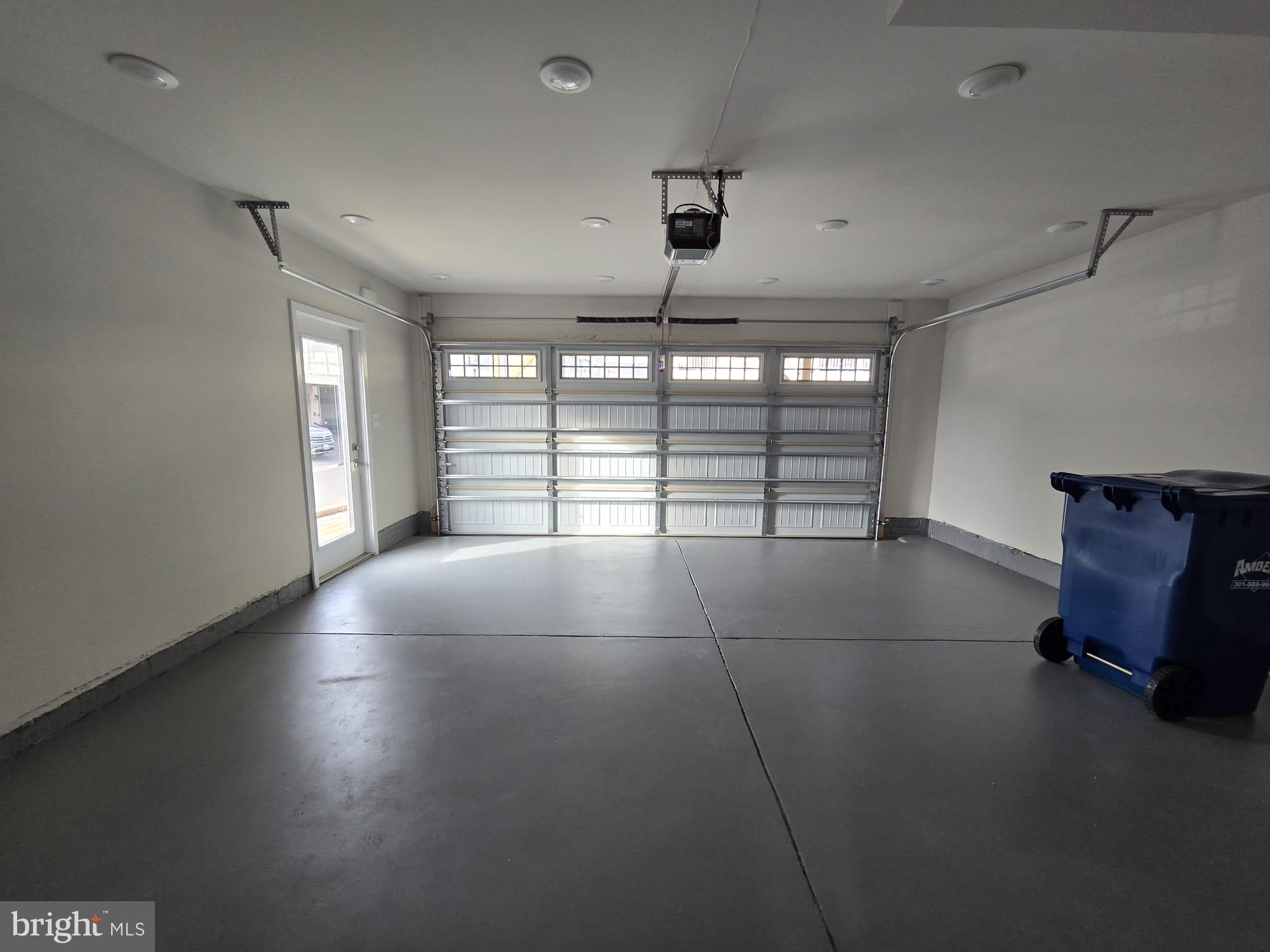 TIMOTHY BRANCH TOWNS - Residential Lease