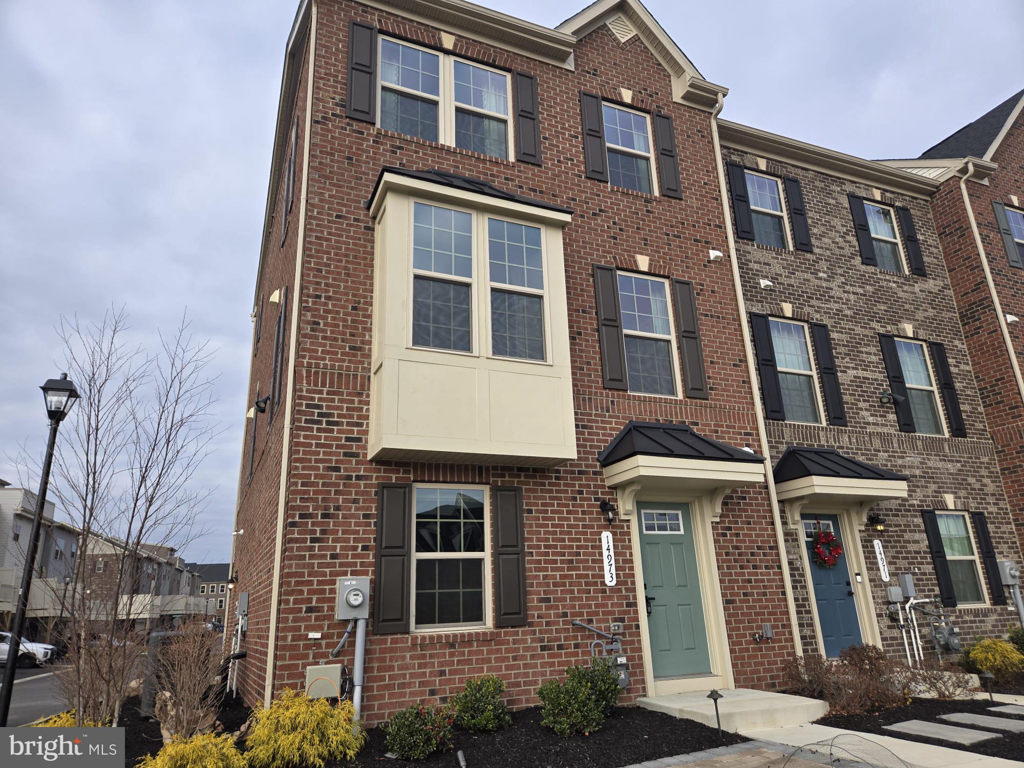 TIMOTHY BRANCH TOWNS - Residential Lease