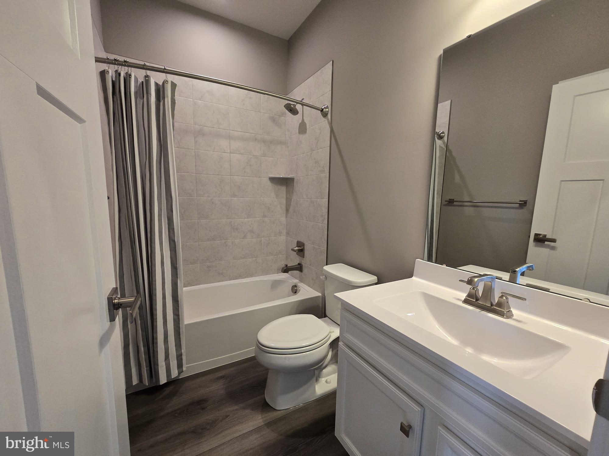 TIMOTHY BRANCH TOWNS - Residential Lease