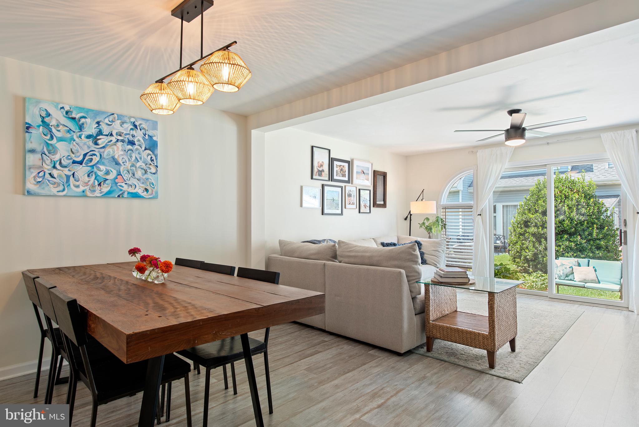 85 HENLOPEN GDNS