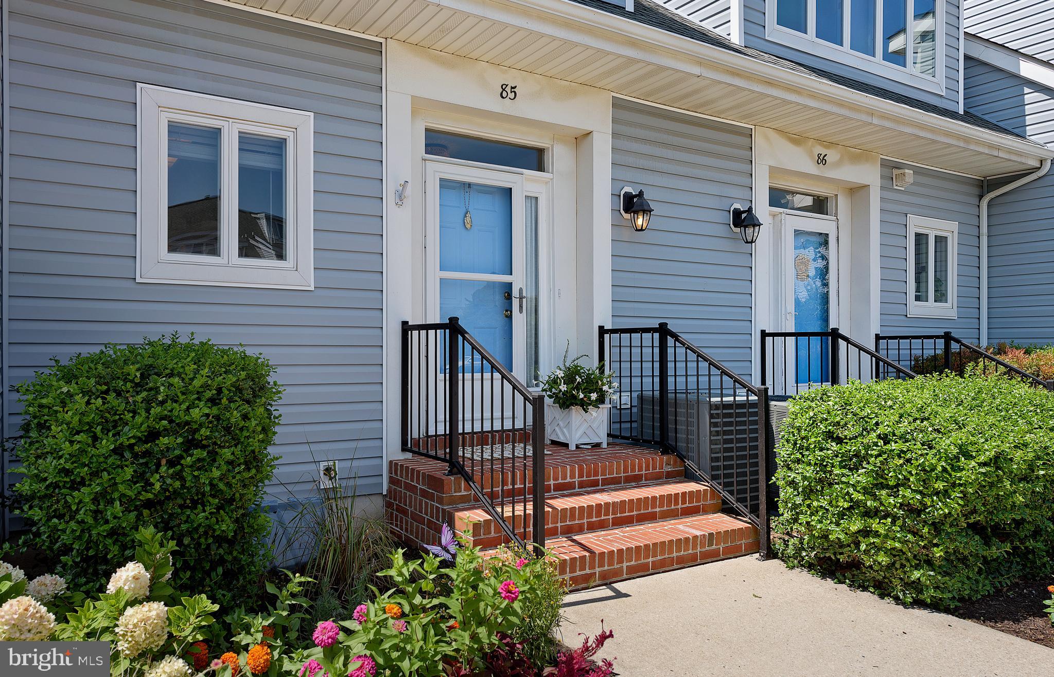 85 HENLOPEN GDNS