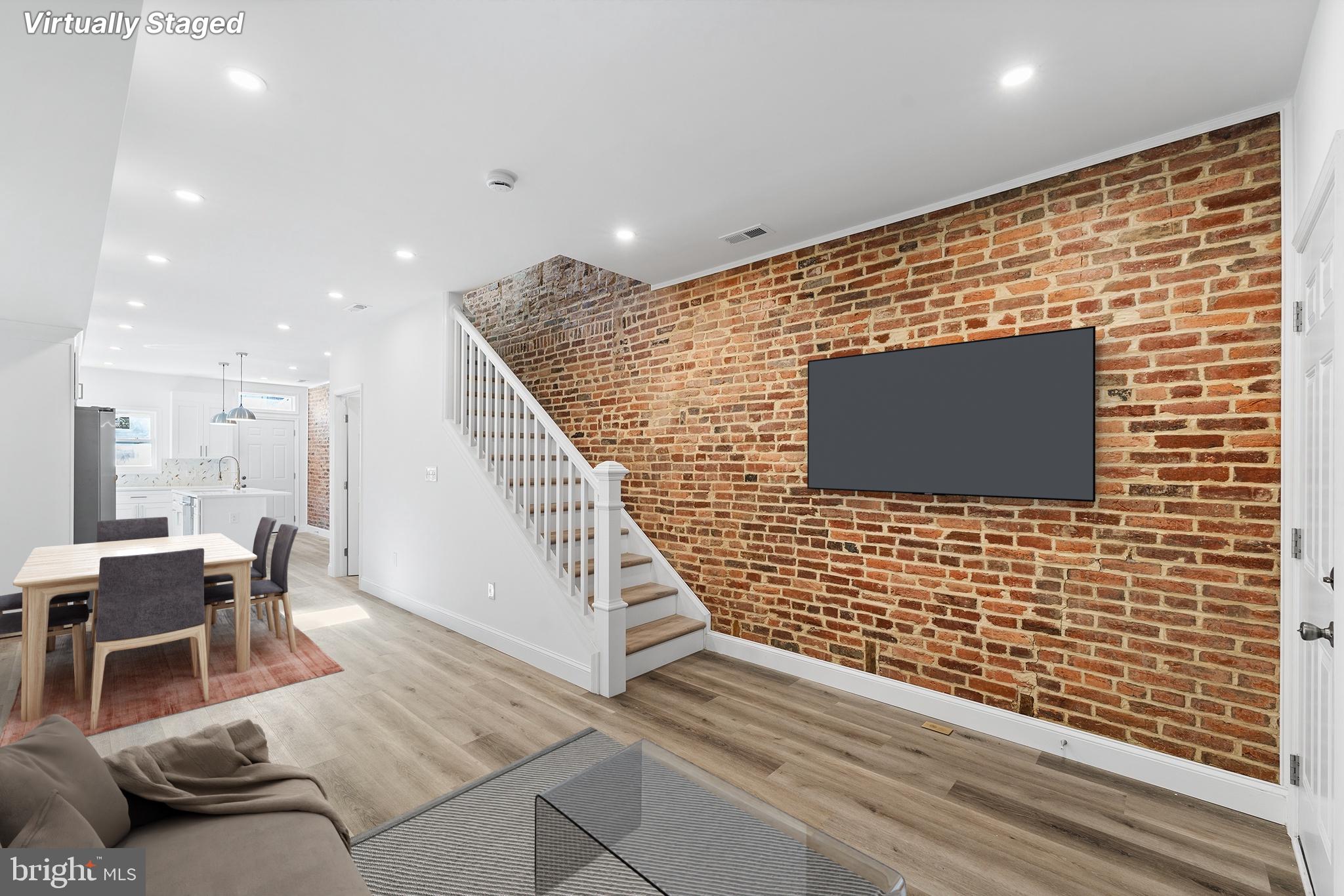 WASHINGTON VILLAGE - Residential