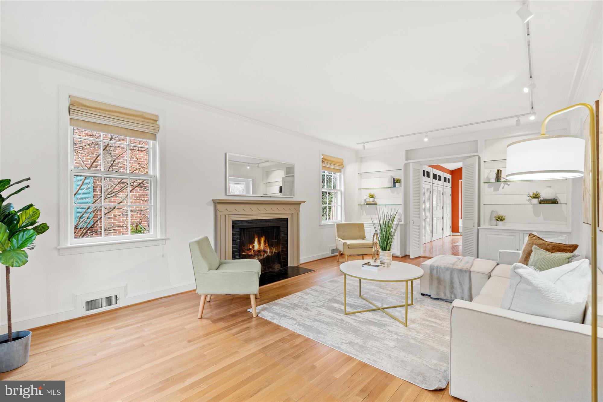 3268 CHESTNUT STREET NW