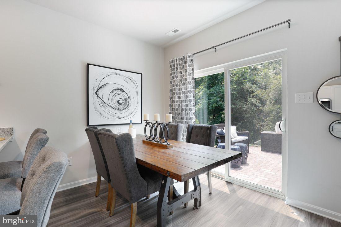 LOCUST RUN - Residential