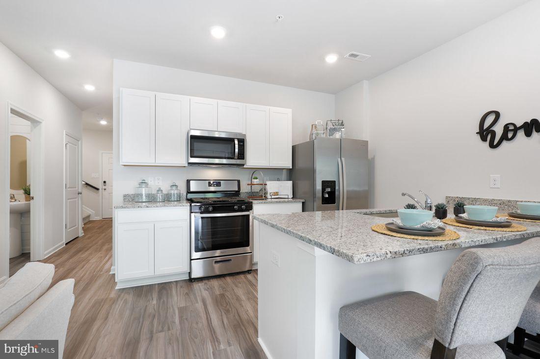 LOCUST RUN - Residential