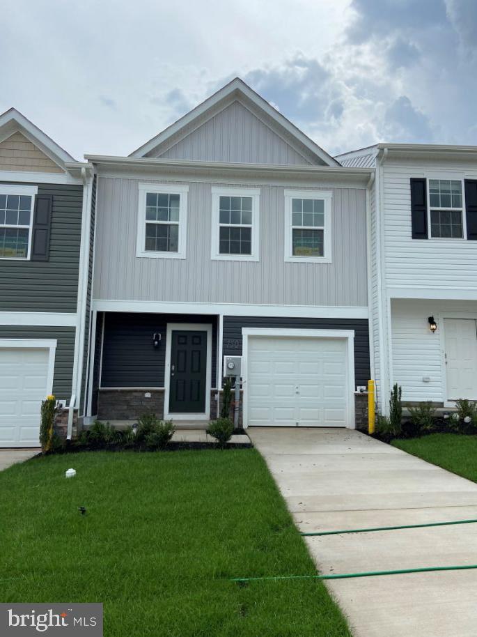 LOCUST RUN - Residential