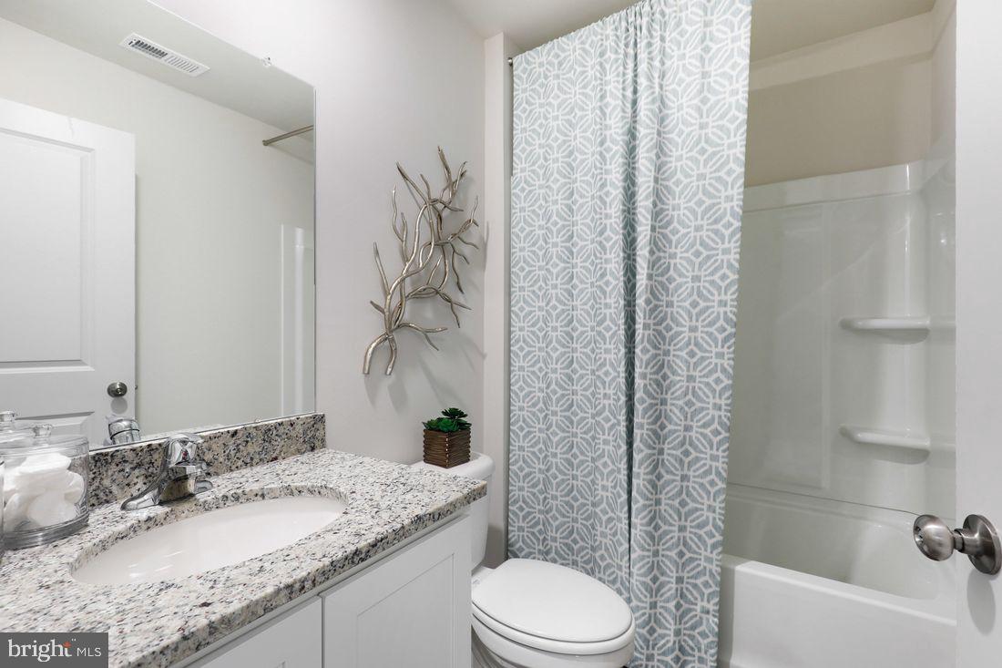 LOCUST RUN - Residential