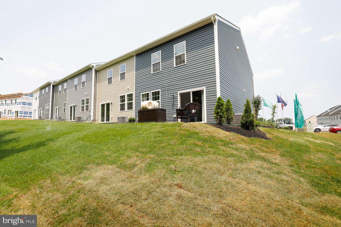 LOCUST RUN - Residential