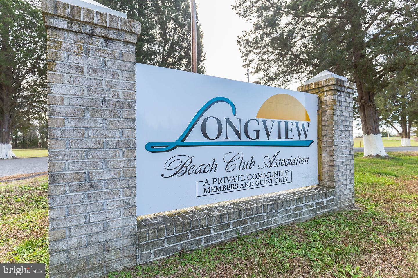 LONGVIEW BEACH - Residential