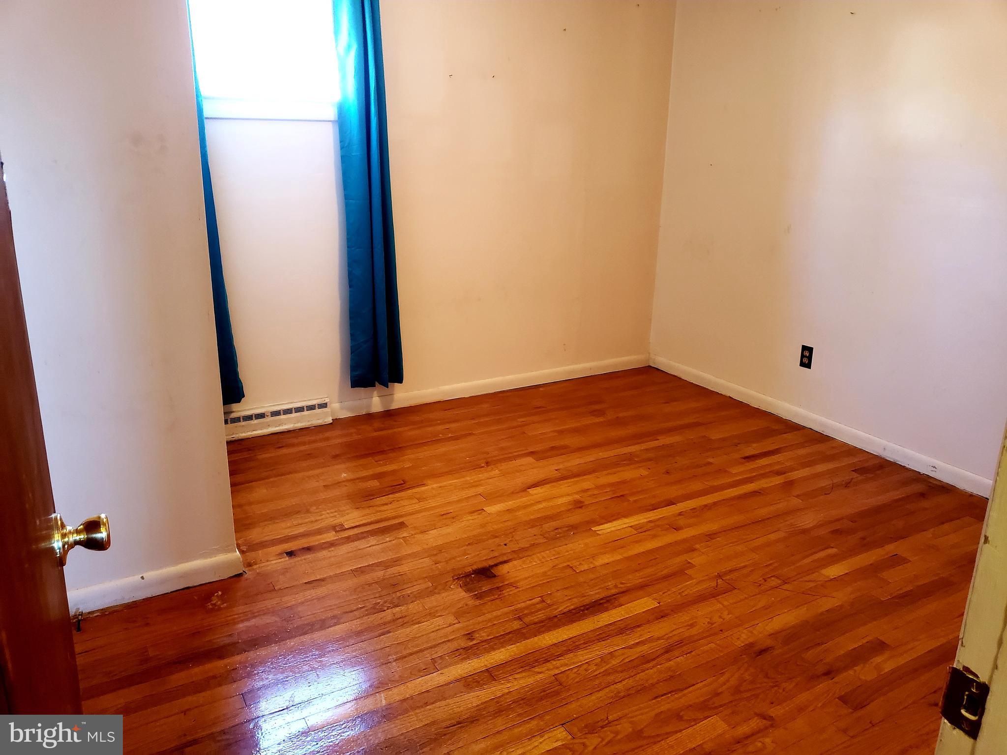 LONGVIEW BEACH - Residential