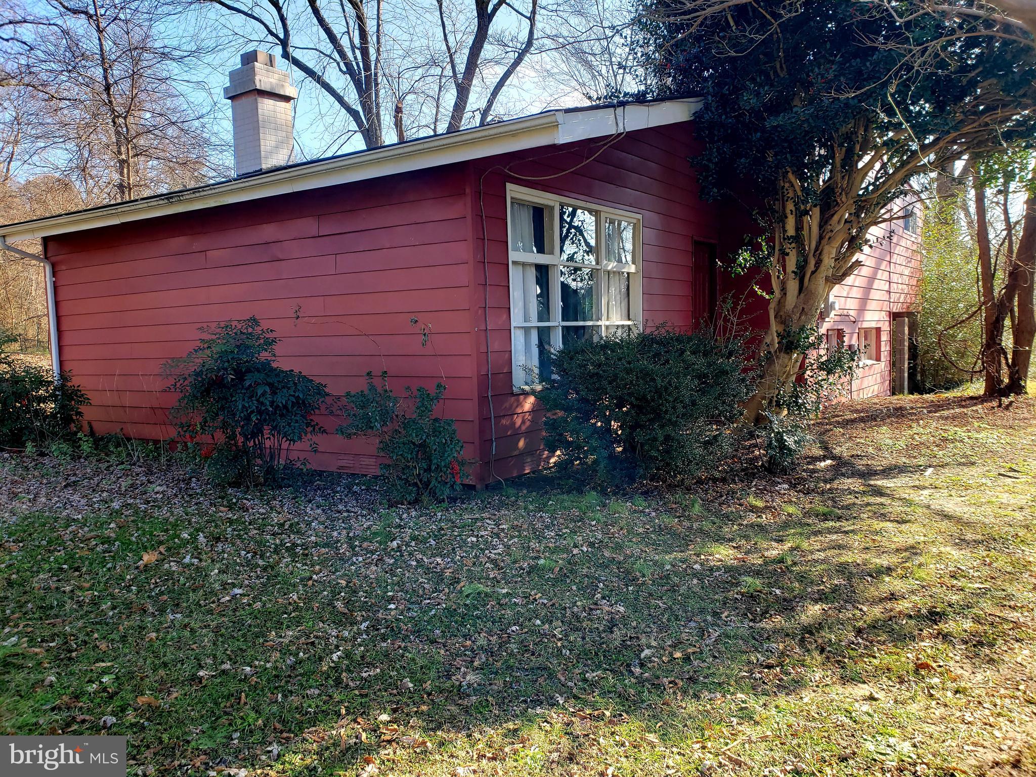 LONGVIEW BEACH - Residential