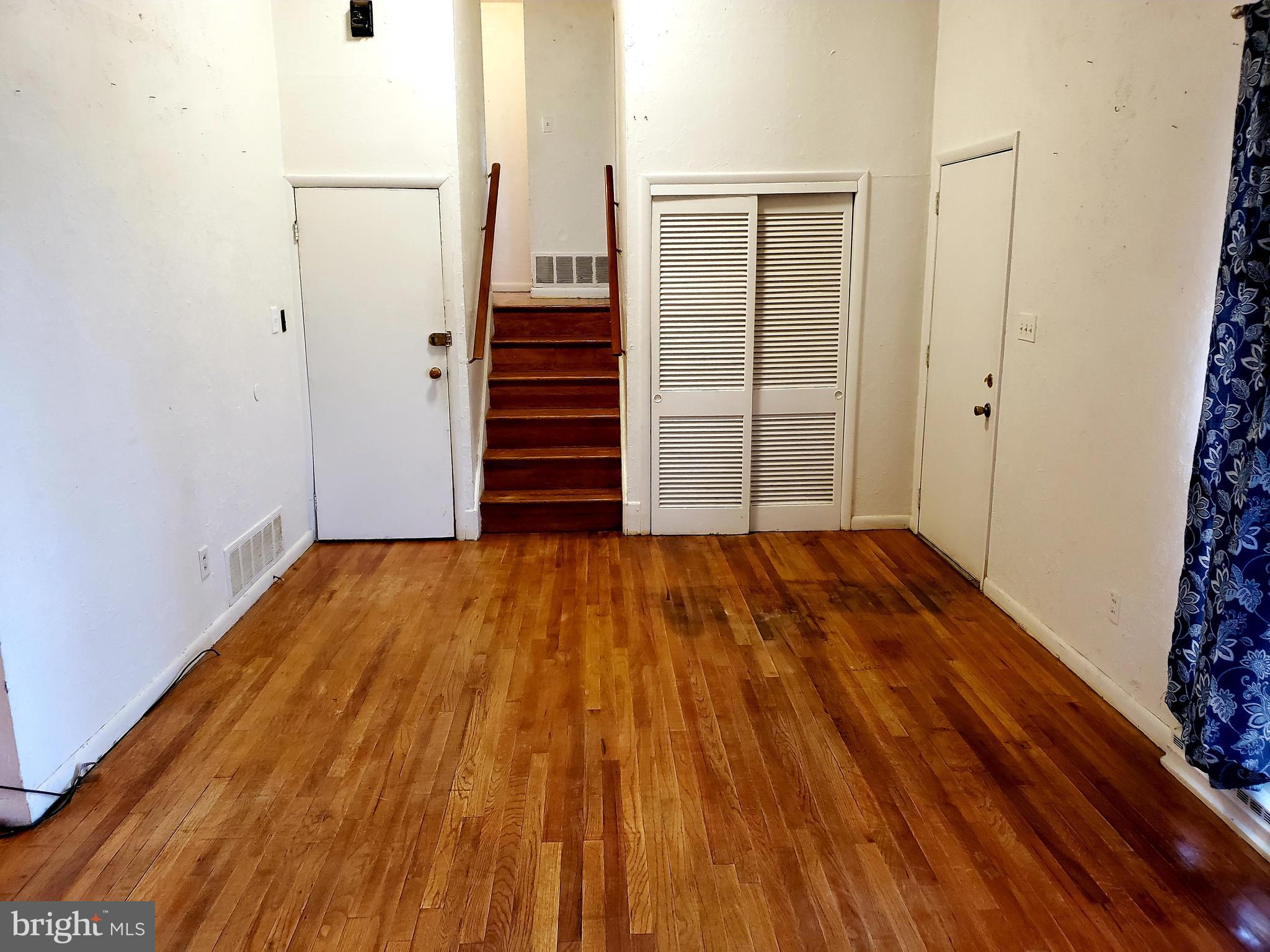 LONGVIEW BEACH - Residential