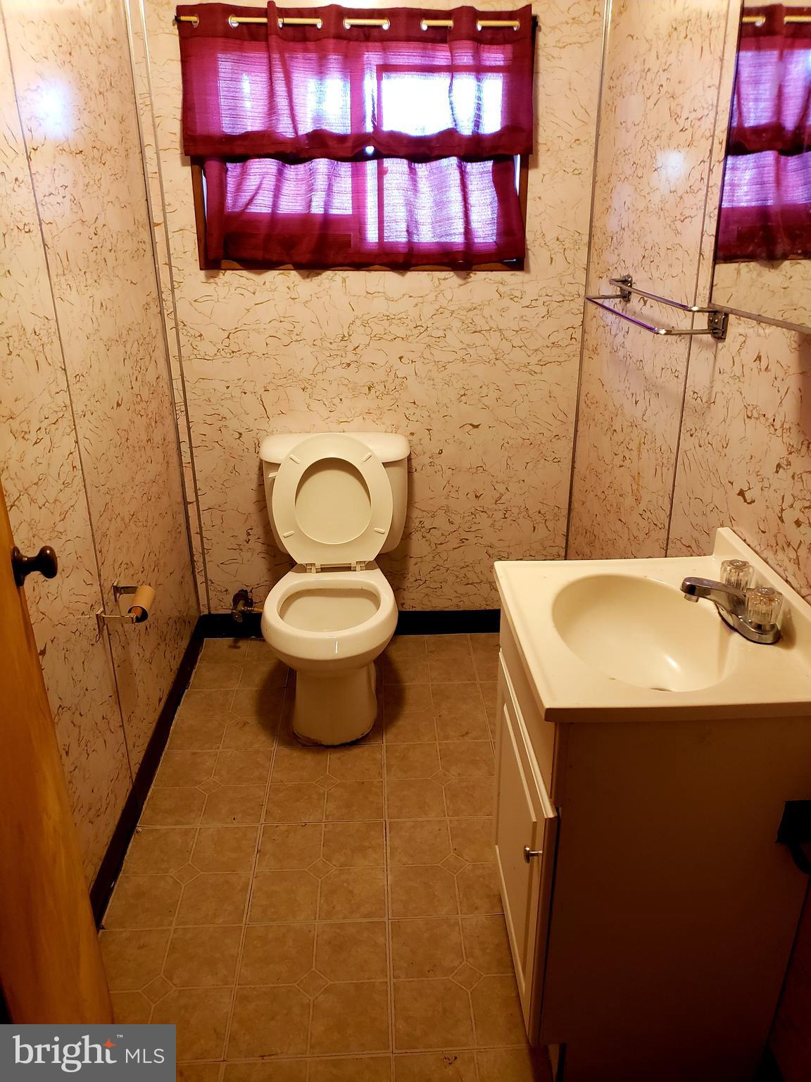 LONGVIEW BEACH - Residential