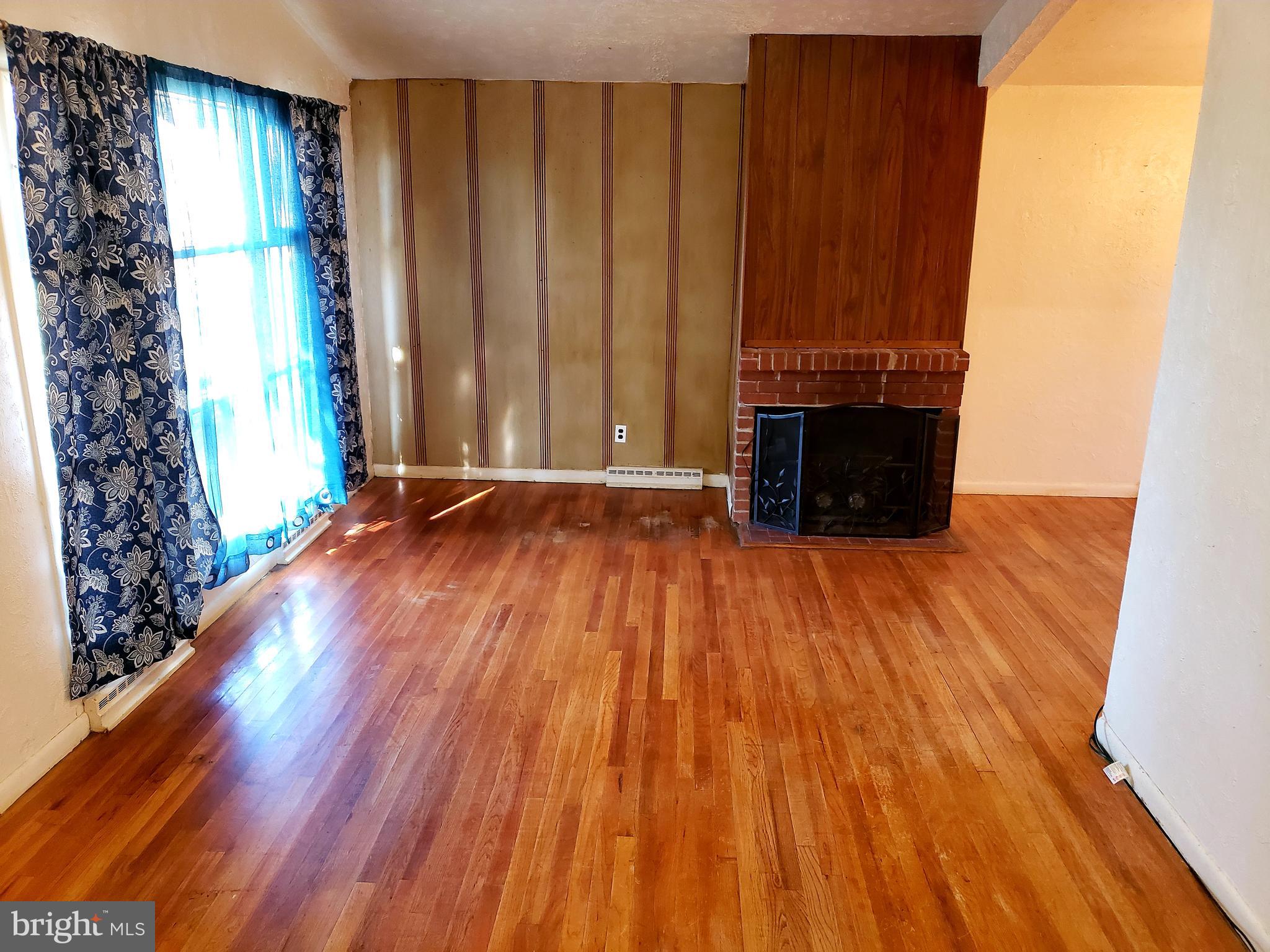 LONGVIEW BEACH - Residential