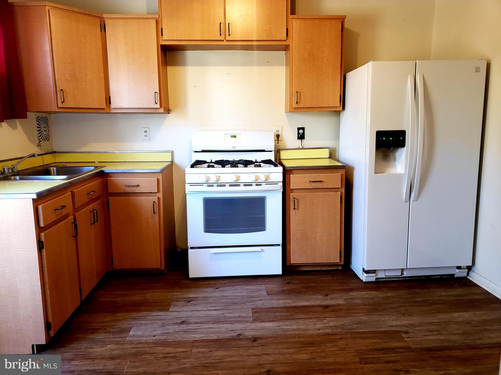 LONGVIEW BEACH - Residential