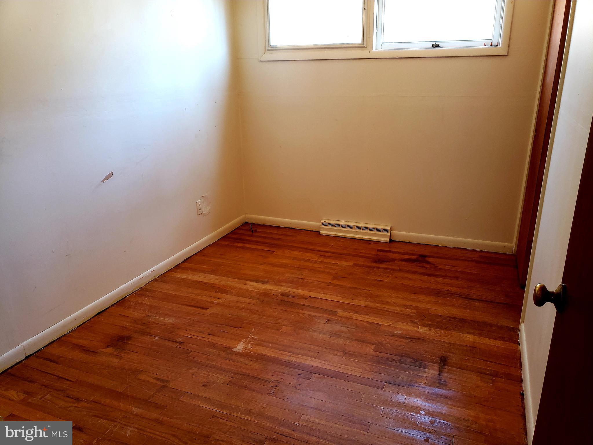 LONGVIEW BEACH - Residential