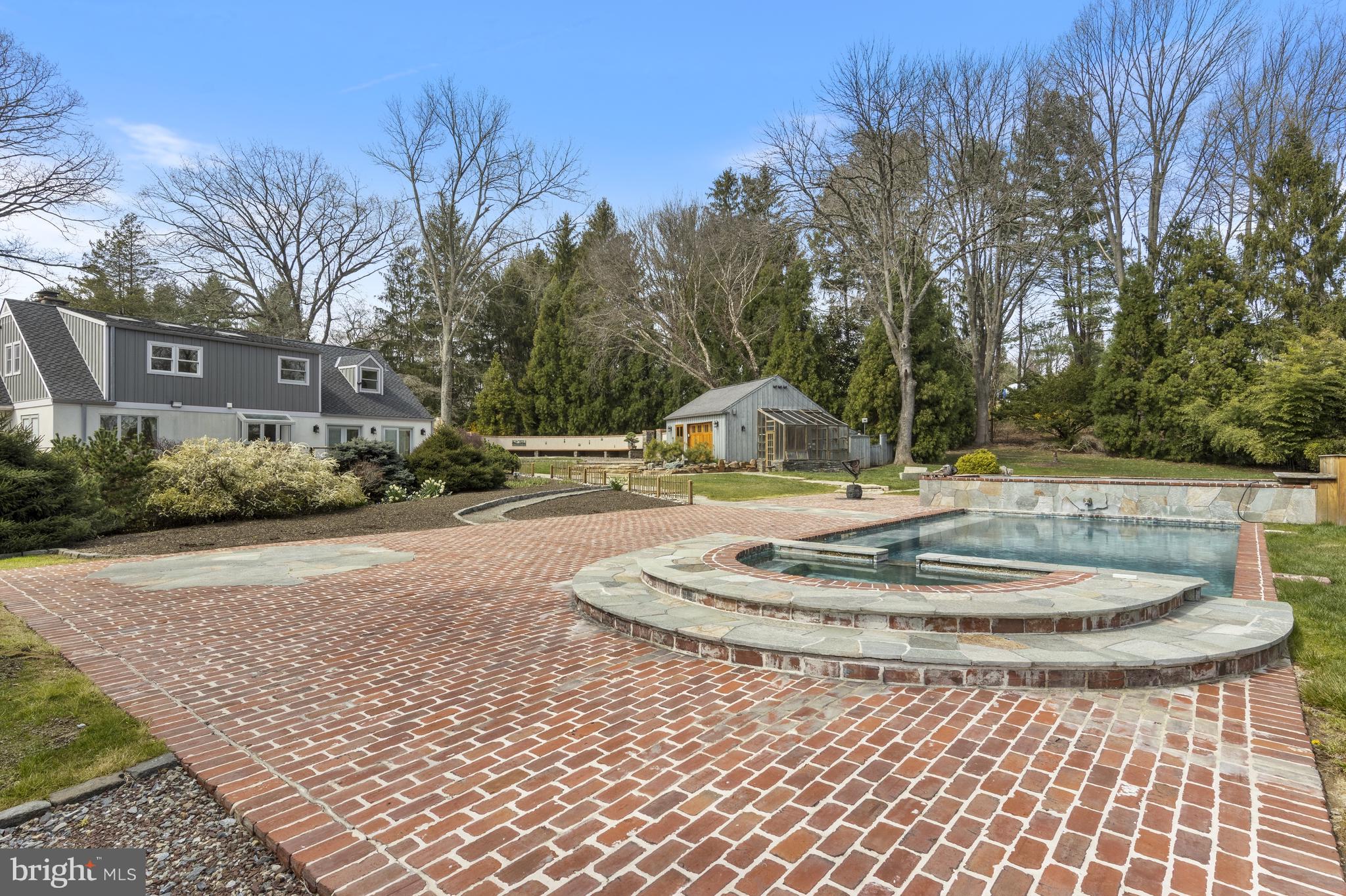 BUCKTOE HILLS - Residential