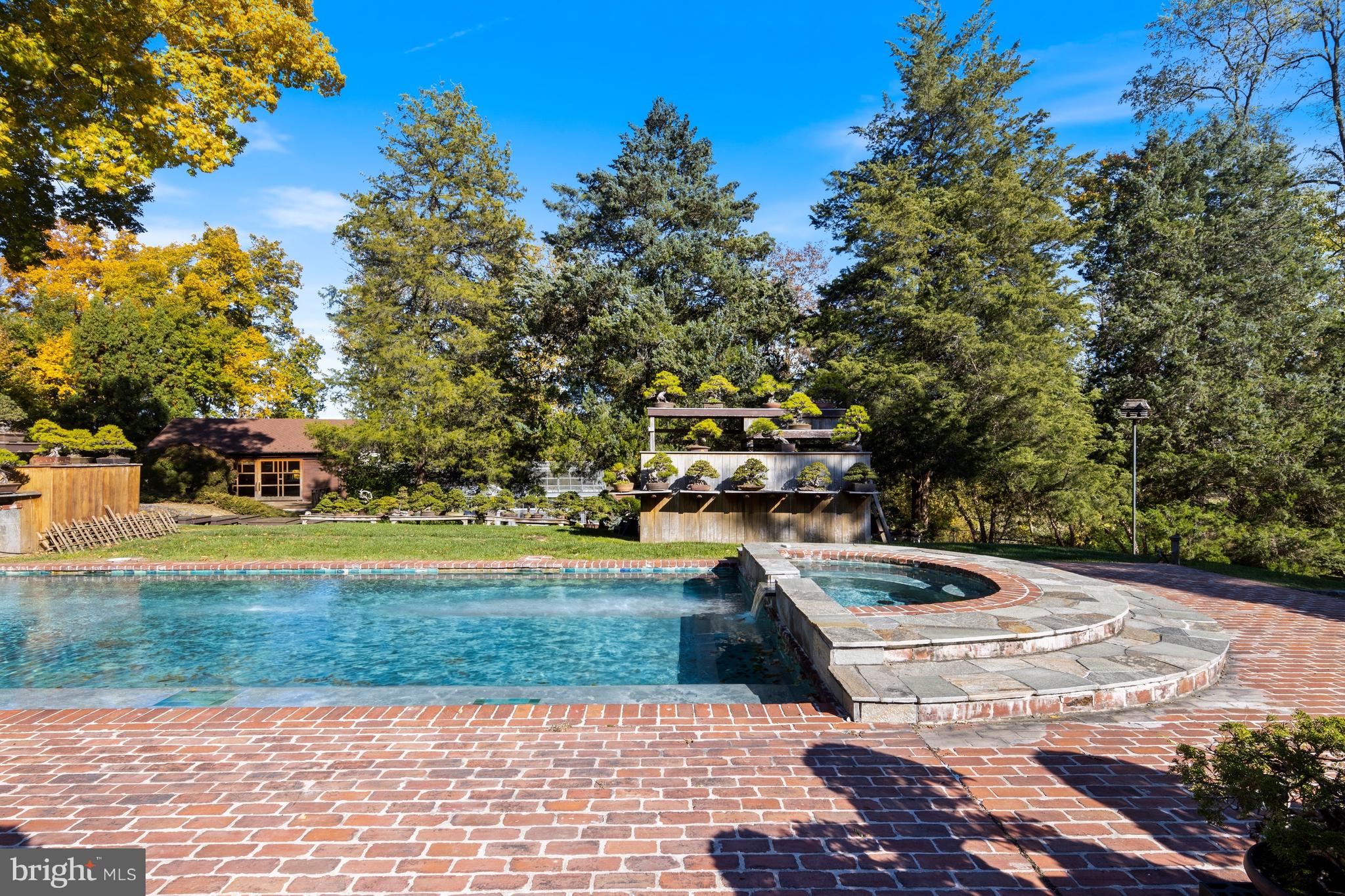 BUCKTOE HILLS - Residential